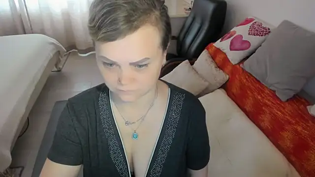 MildMature webcam
