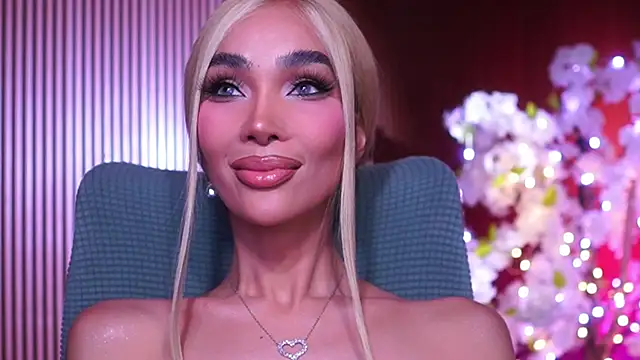 Yaumeyloe - Trans webcam sex chat