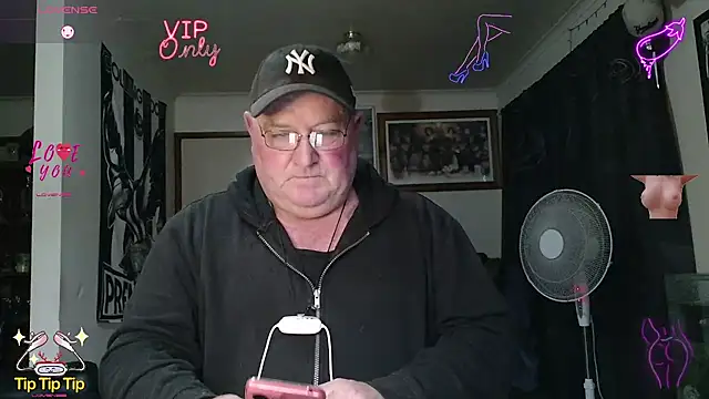 KINKYBLUEYES69 webcam
