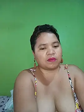 hotpussyxxx33x webcam