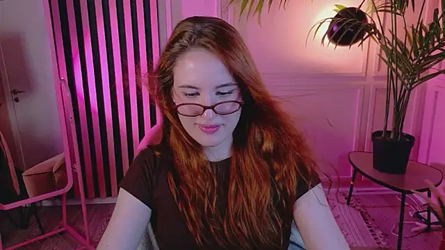ChloeAster webcam