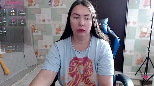 korolek12 (F milf) - 2 fingers in pussy