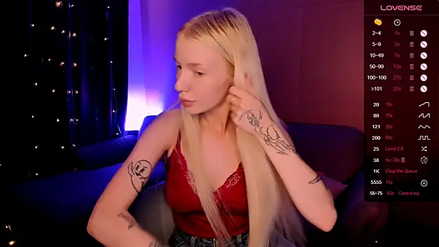 AnyaTaylor_ webcam