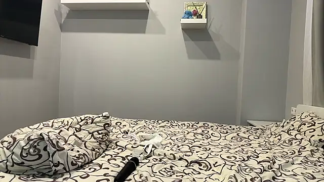 selena_favn webcam