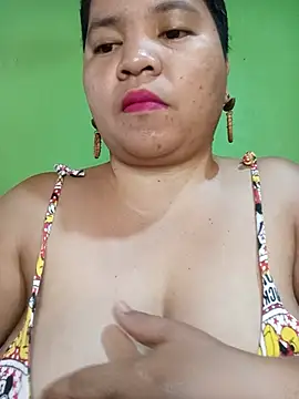 hotpussyxxx33x webcam