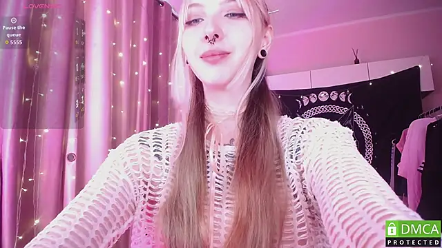 JustMeowGirl