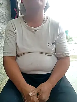 YeuAnhbigcock webcam
