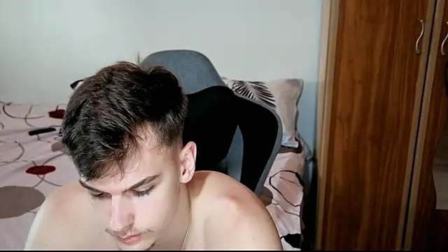 bradyflint (M twink) - CUM SHOW!! in PUBLIC
