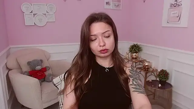 LucySkilar webcam