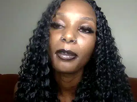 mavelous_mia webcam