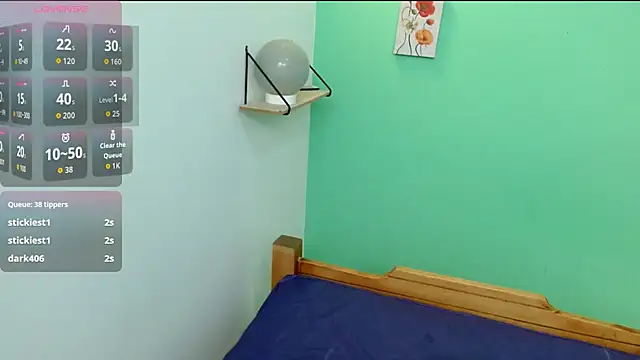 evaleribigtits18 webcam
