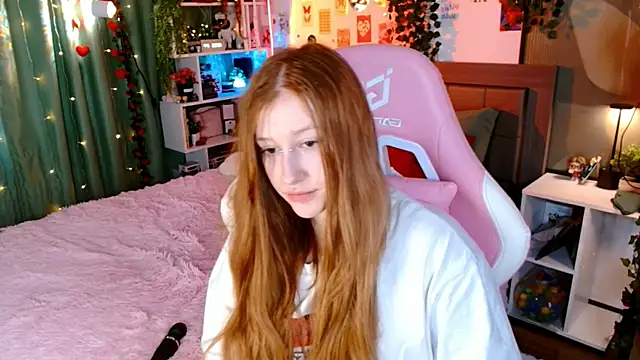 Ayla_Hicks webcam