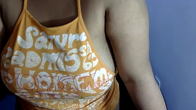 Lolacurly69 webcam
