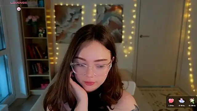 MilenaSaint webcam