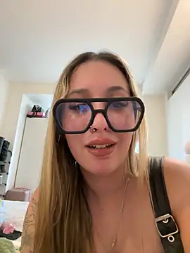 Mialunaxx live sex cam