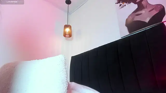 dolly_zoe webcam