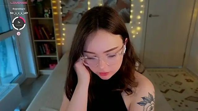 MilenaSaint webcam