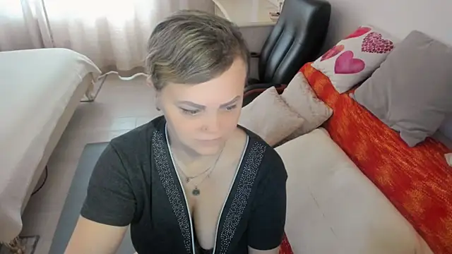 MildMature webcam