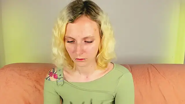 LikiLips webcam