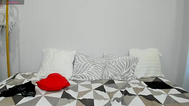 Linda_Insatiable webcam