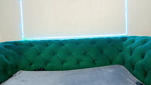 IvanaCharm webcam