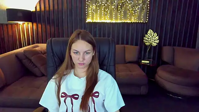 MilaAddams webcam