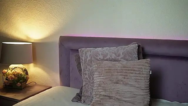 JoelleApril webcam
