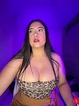 cami_ortiz__ webcam