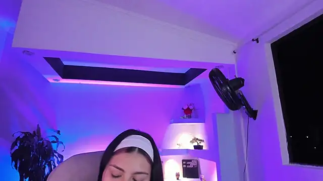 TifanyWhite_ webcam