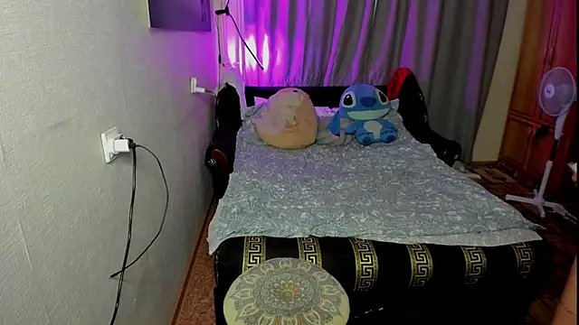 monica__elder webcam