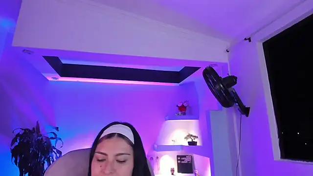 TifanyWhite_ webcam
