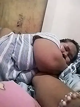 Hotsexymomcams4u live cam
