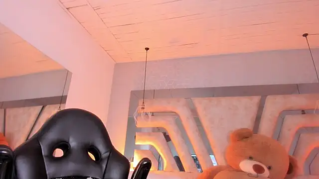 AngelineHeet webcam