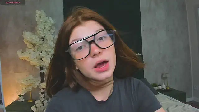 Nika_Jonson webcam