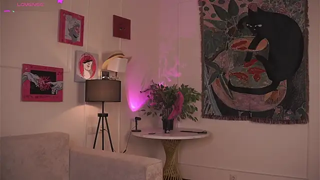 JanelBitther webcam