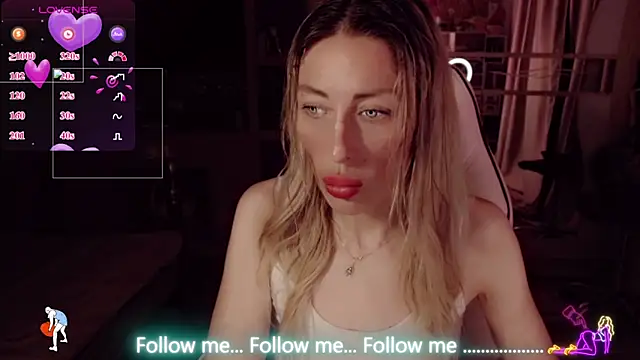 AnnieGOld_ webcam