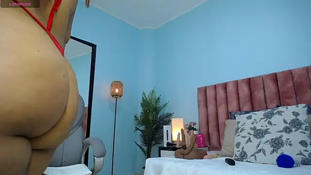 nana_levy webcam