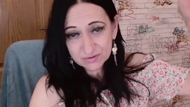 DebraMilf webcam