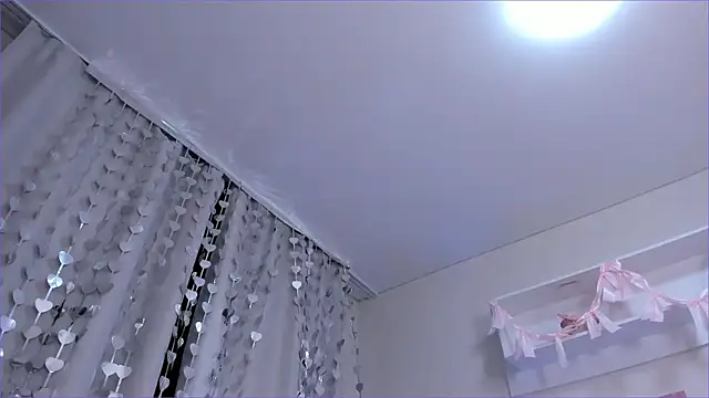 Milly_Lane webcam