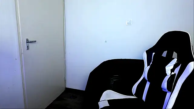ShyHotNerd