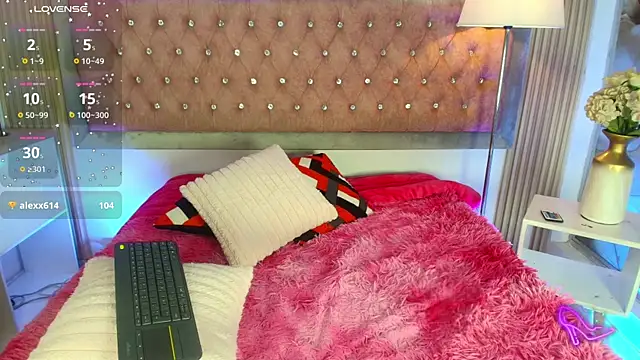MiaGinger_ webcam