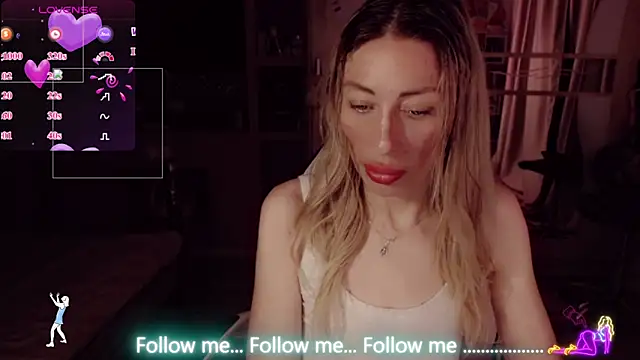 AnnieGOld_ webcam