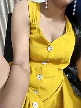 Shalu_G live cam on StripChat