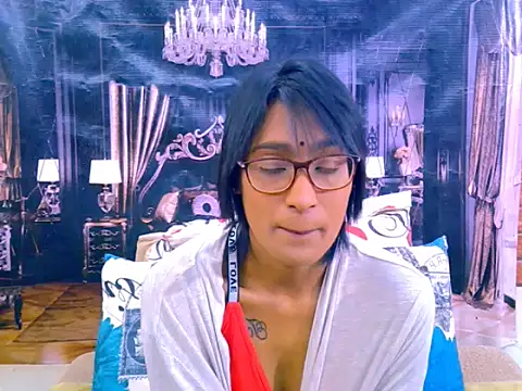 IndianRebel4u2Luv webcam
