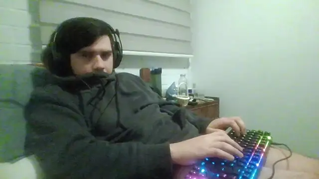 hung_weeb live cam on StripChat