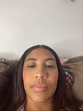 Daphnne_Curly