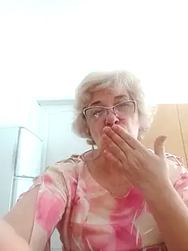 52MiaLove02 webcam