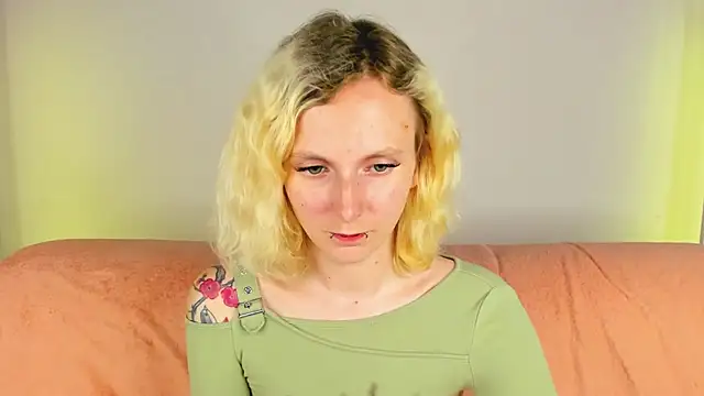 LikiLips webcam