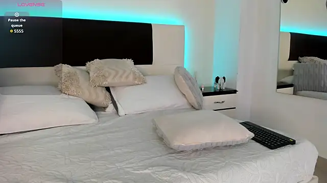 Sky_Loren webcam