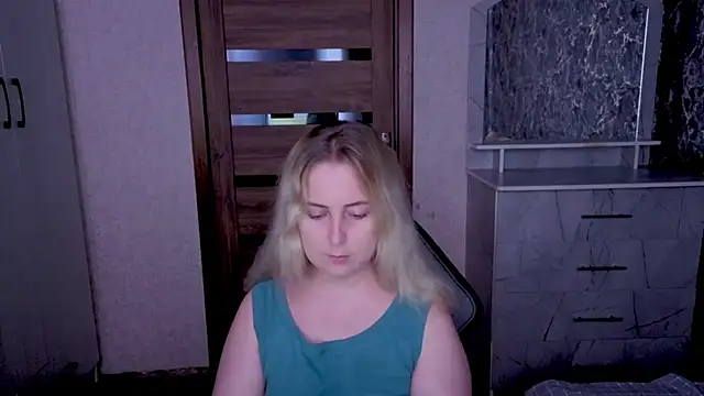 Kristy-Max webcam